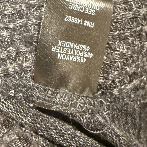 Torrid Black Grey Crew Neck Long Sleeve Top with cuffed hem Size 0 - Picture 5 of 5